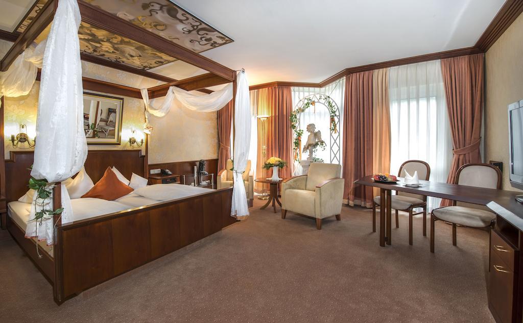 Parkhotel Stadtallendorf Dış mekan fotoğraf