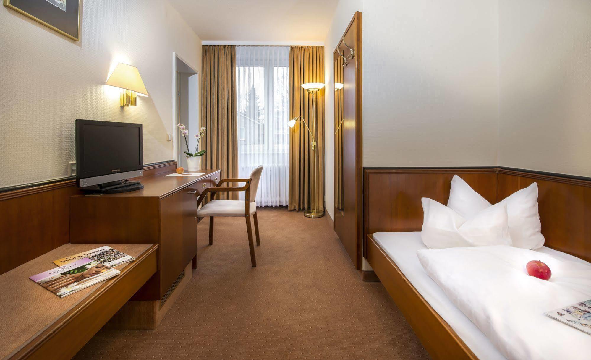Parkhotel Stadtallendorf Dış mekan fotoğraf